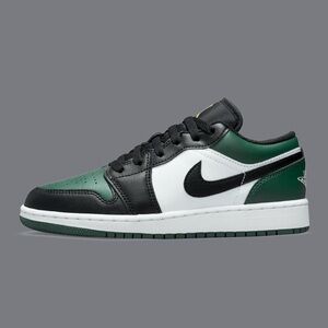 Nike Jordan 1 Low in Green Toe